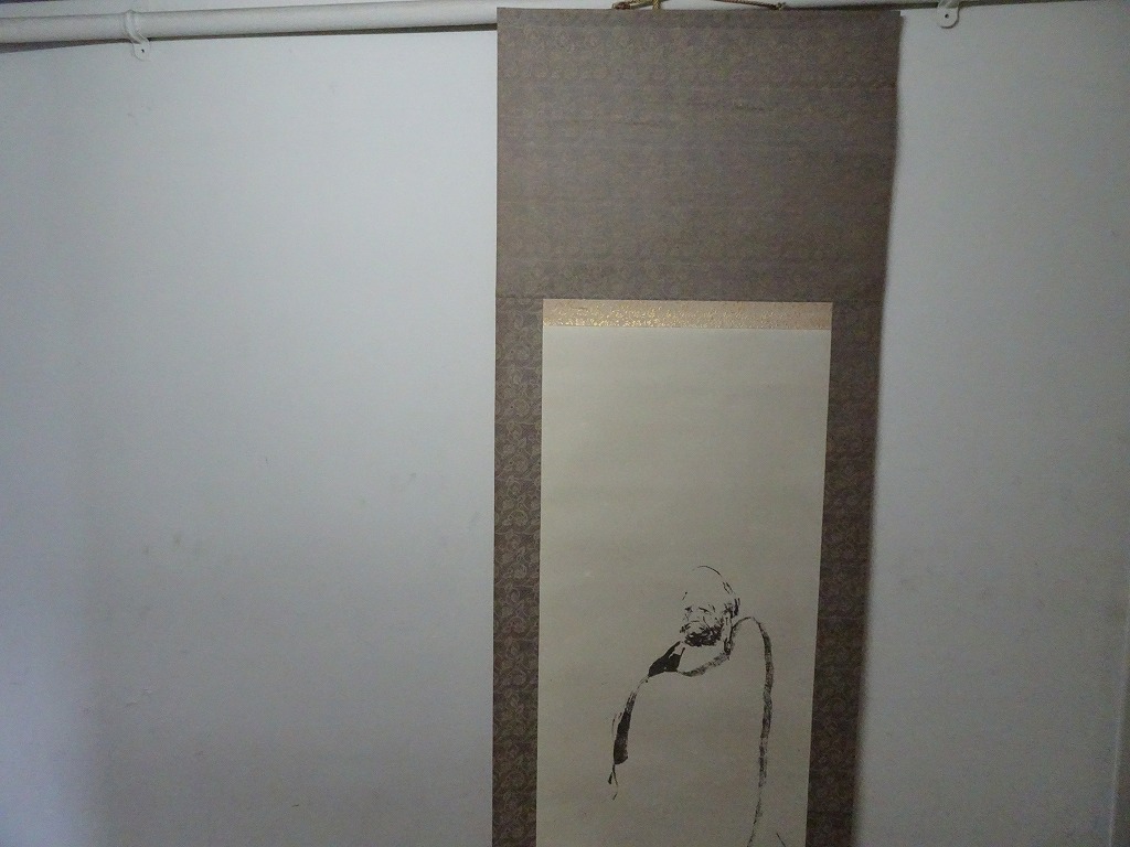 BFW32★掛け軸 人物画（達磨？） 日本画 中国画 木箱付 _画像2