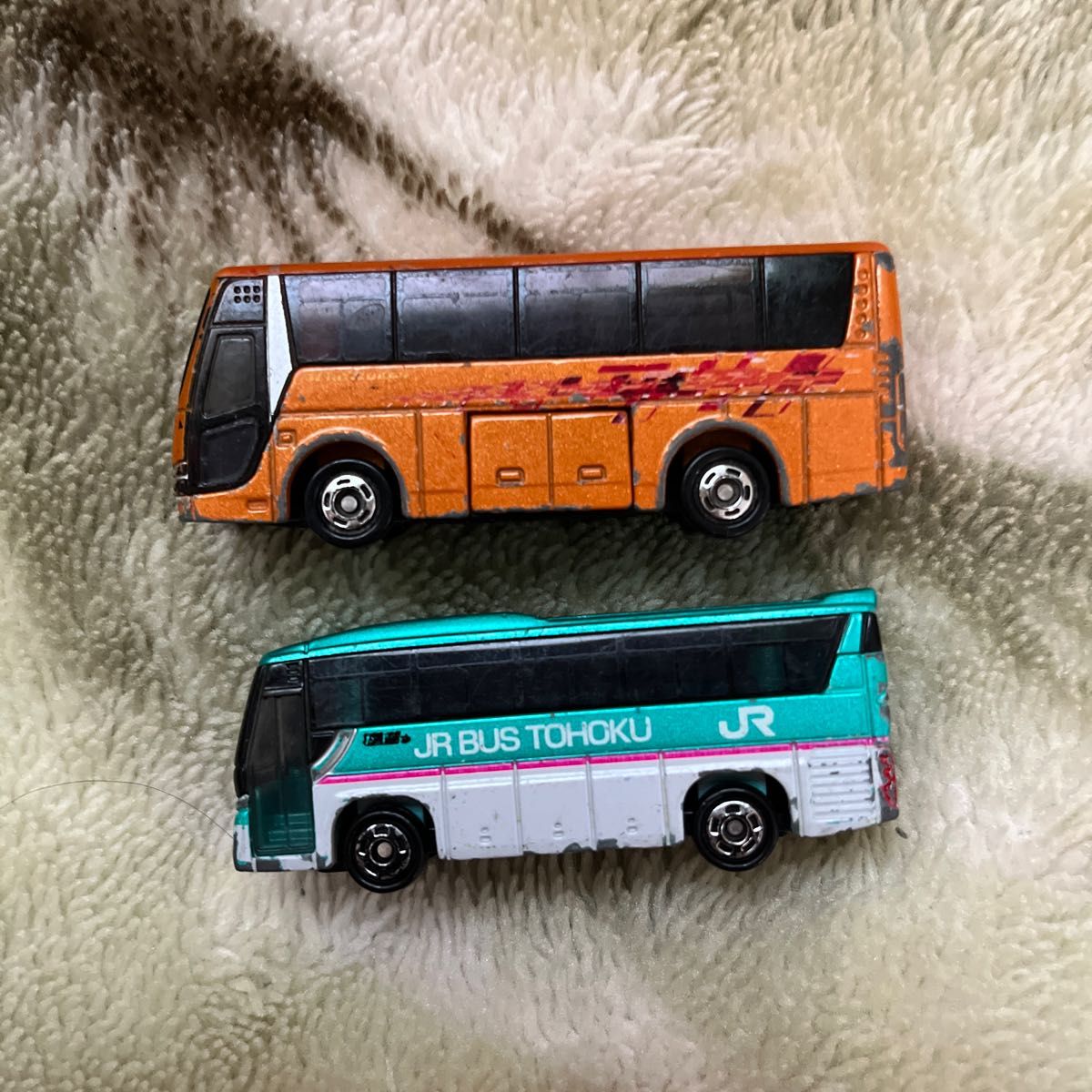 2個セット　 トミカ　バス　東北バス　三菱ふそう　いすゞ