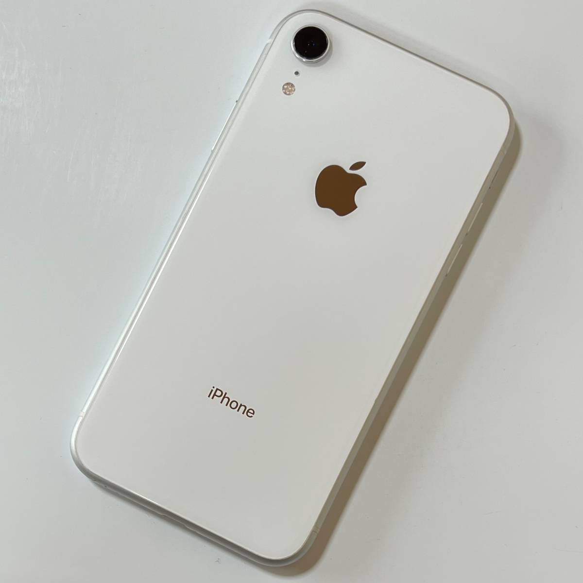 SIMフリー iPhone XR ホワイト 64GB MT032J/A バッテリー最大容量82％ アクティベーションロック解除済 