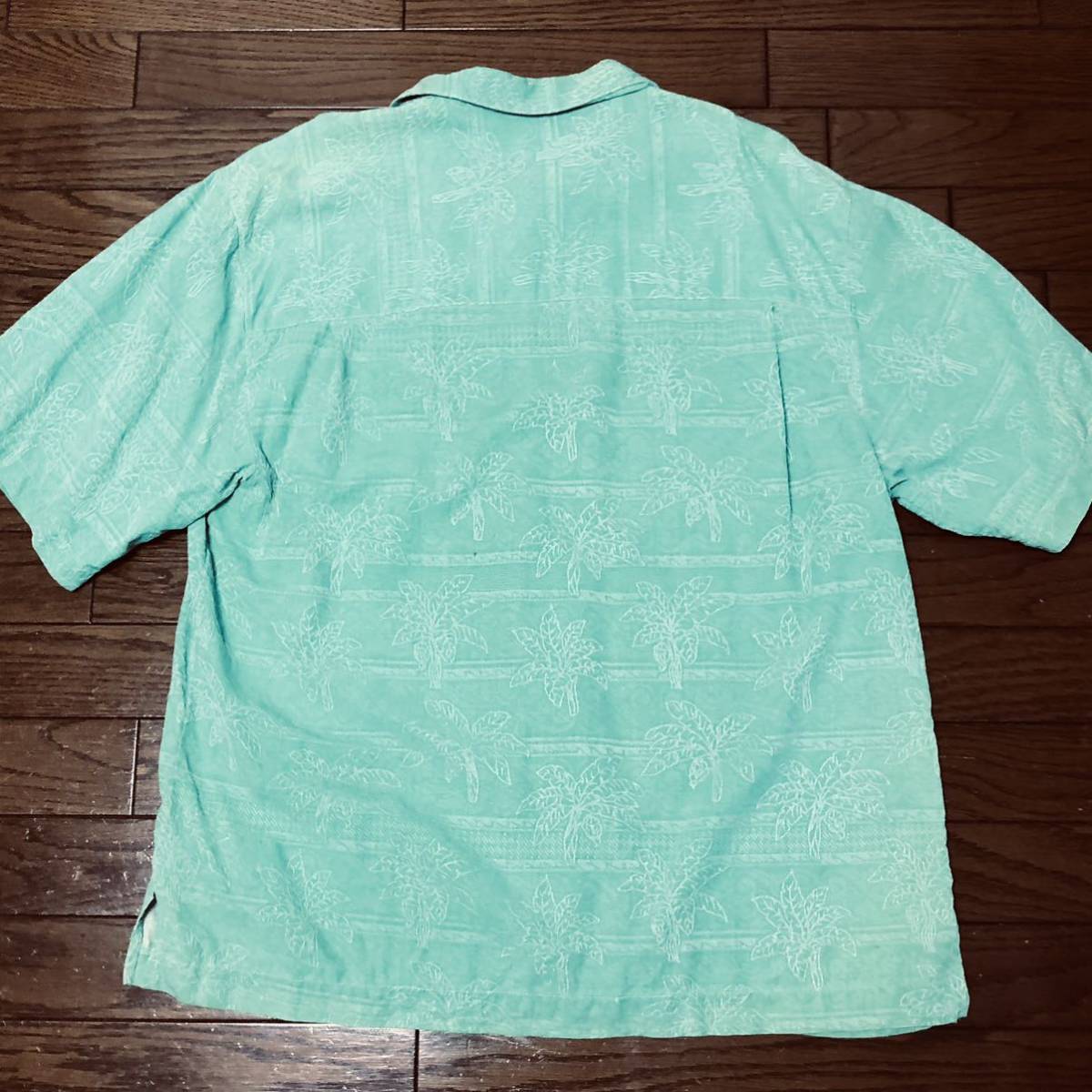 【送料無料】Bermuda Bay 100%シルク製アロハシャツ緑　メンズLサイズ　バミューダベイ半袖シャツ_画像5