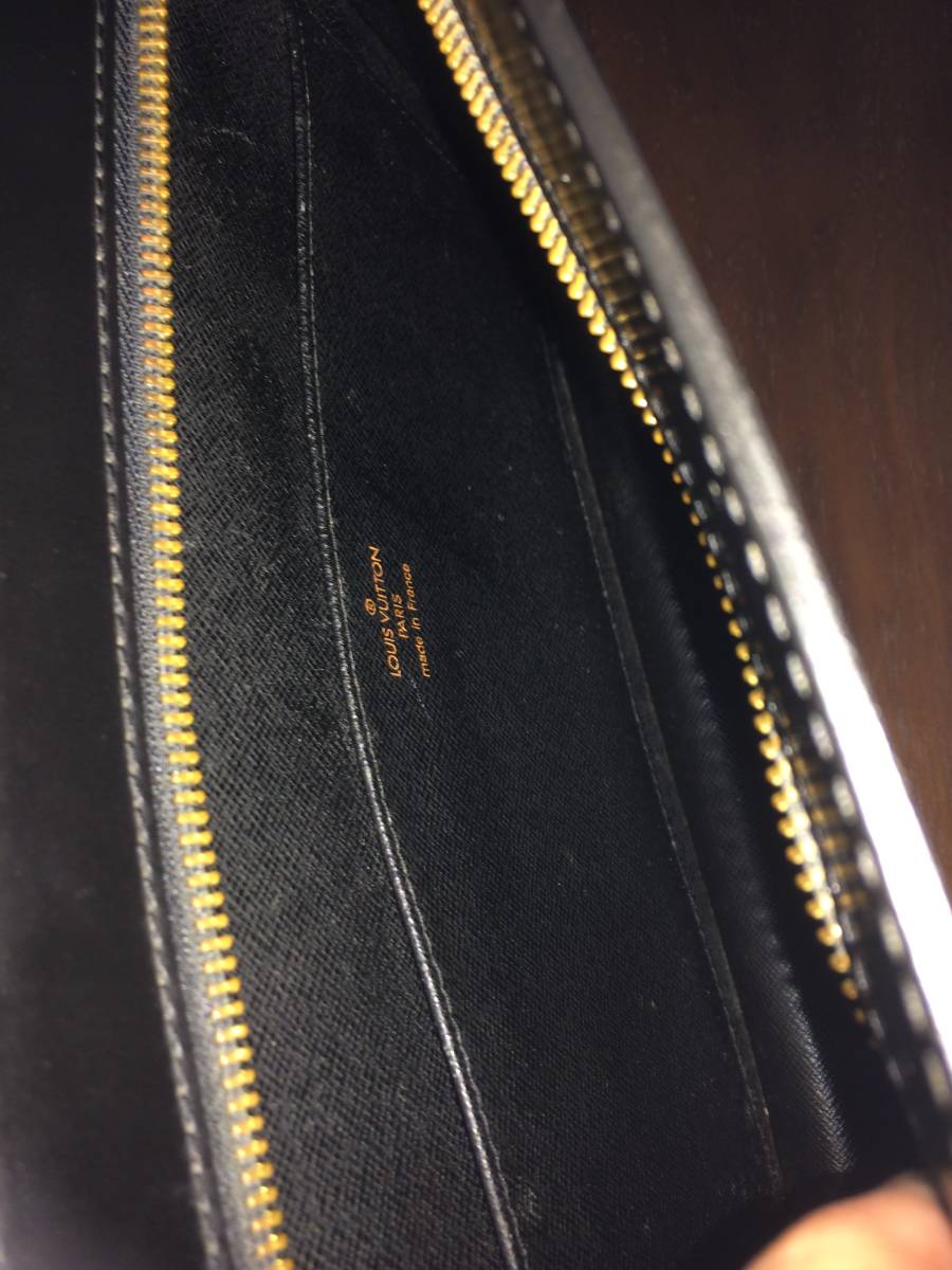 LOUIS VUITTON ルイヴィトン ブラック エピ セカンドバッグ