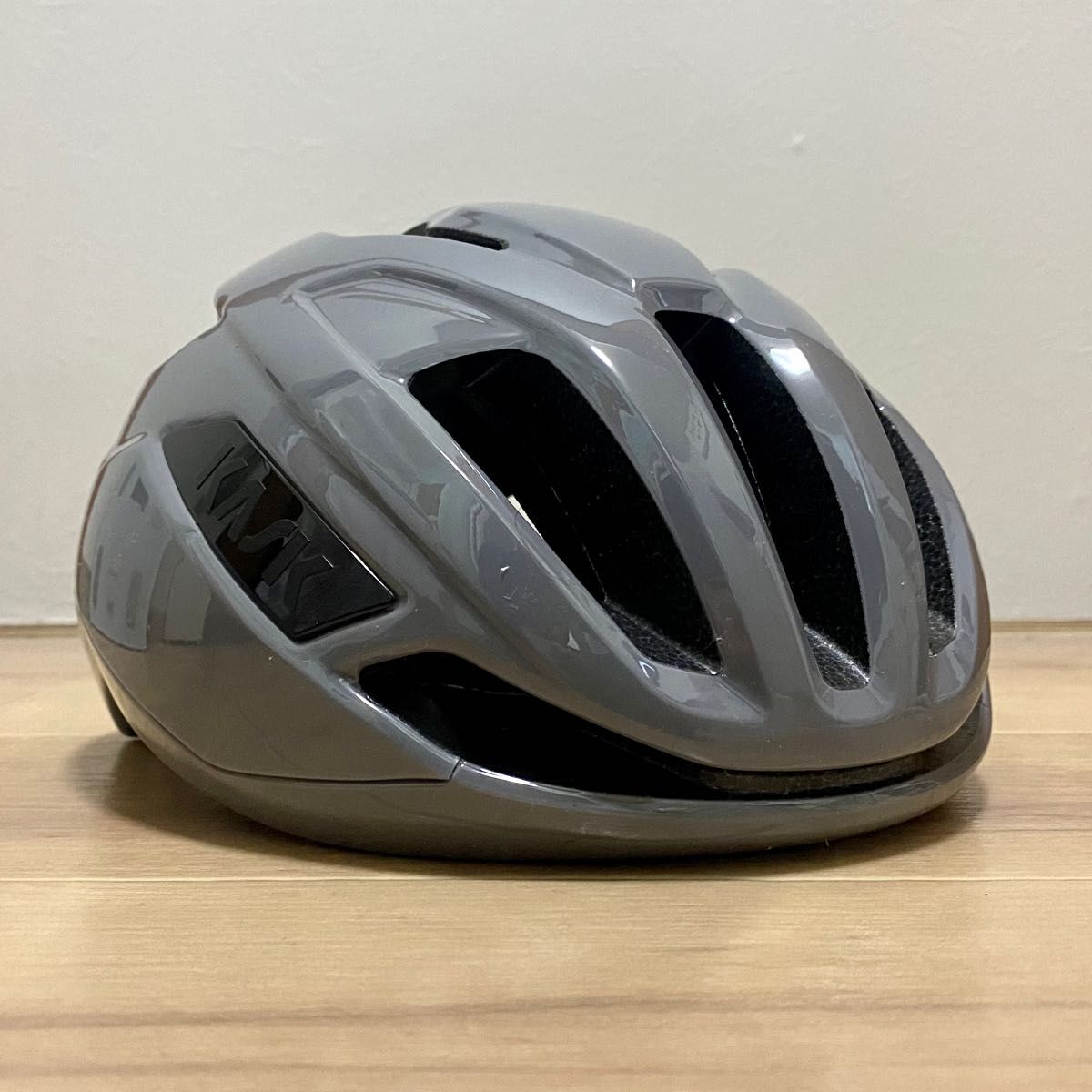 KASK 最新作ヘルメット SINTESI グレー サイズM|Yahoo!フリマ KASK 最新作ヘルメット SINTESI グレー サイズM|Yahoo!フリマ