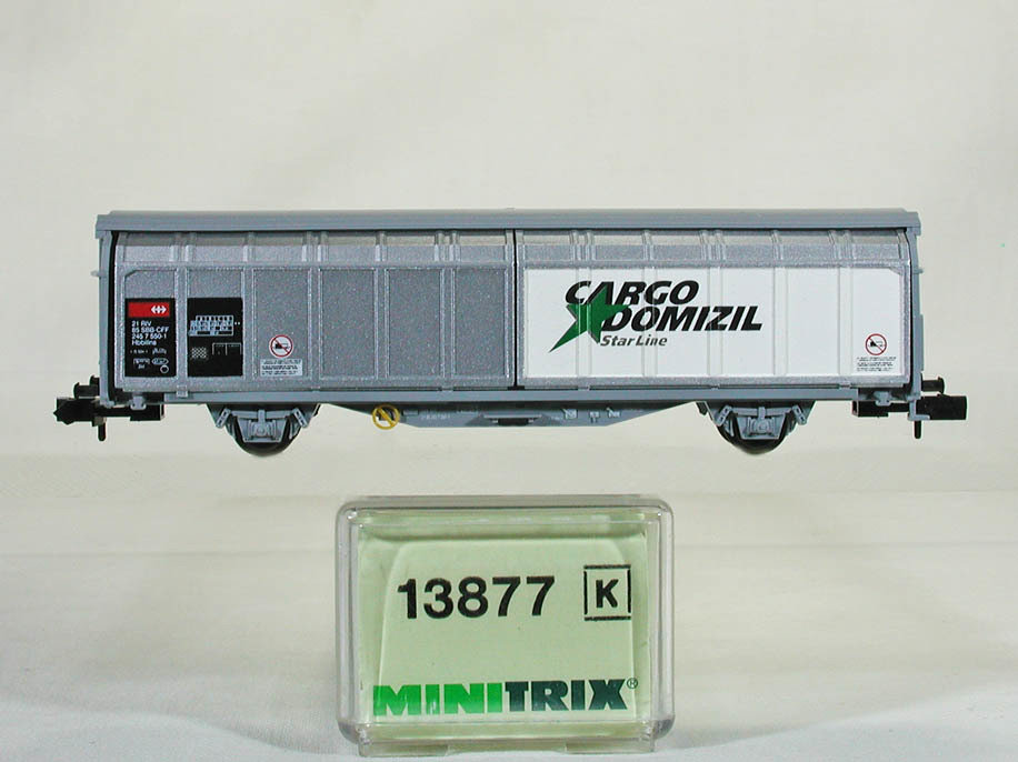 MINITRIX #13877 ＳＢＢ （スイス鉄道） 全引戸型有蓋車 CARGO DOMIZIL　グレー／ホワイト