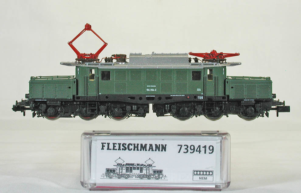 FLEISCMNANN #739419 DB ( old west Germany National Railways ) BR194 type electric locomotive ( dark green ) * special price *