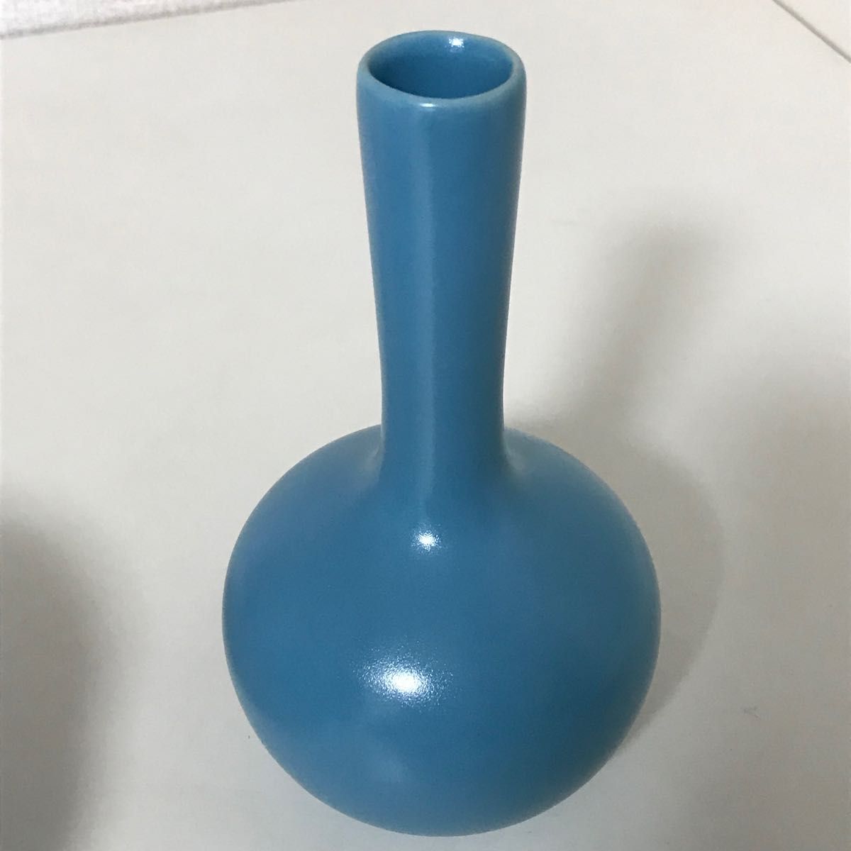綺麗なトルコブルーの花瓶 2個セット　花器　フラワーベース　一輪挿し　水色　ターコイズブルー