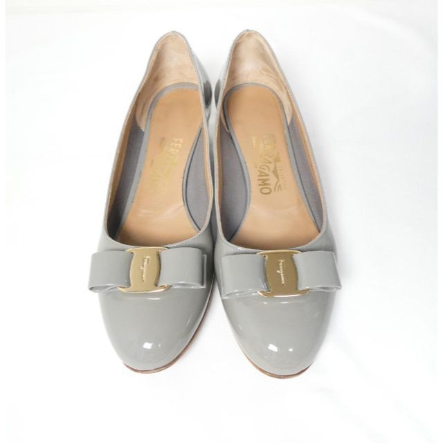 美品 Salvatore Ferragamo サルヴァトーレフェラガモ ヴァラリボン