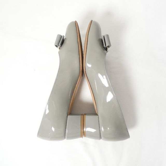 美品 Salvatore Ferragamo サルヴァトーレフェラガモ ヴァラリボン