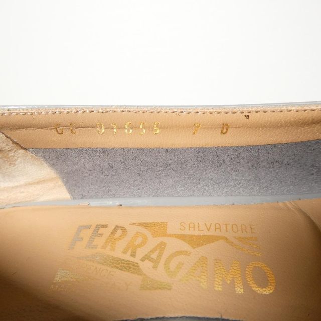 美品 Salvatore Ferragamo サルヴァトーレフェラガモ ヴァラリボン
