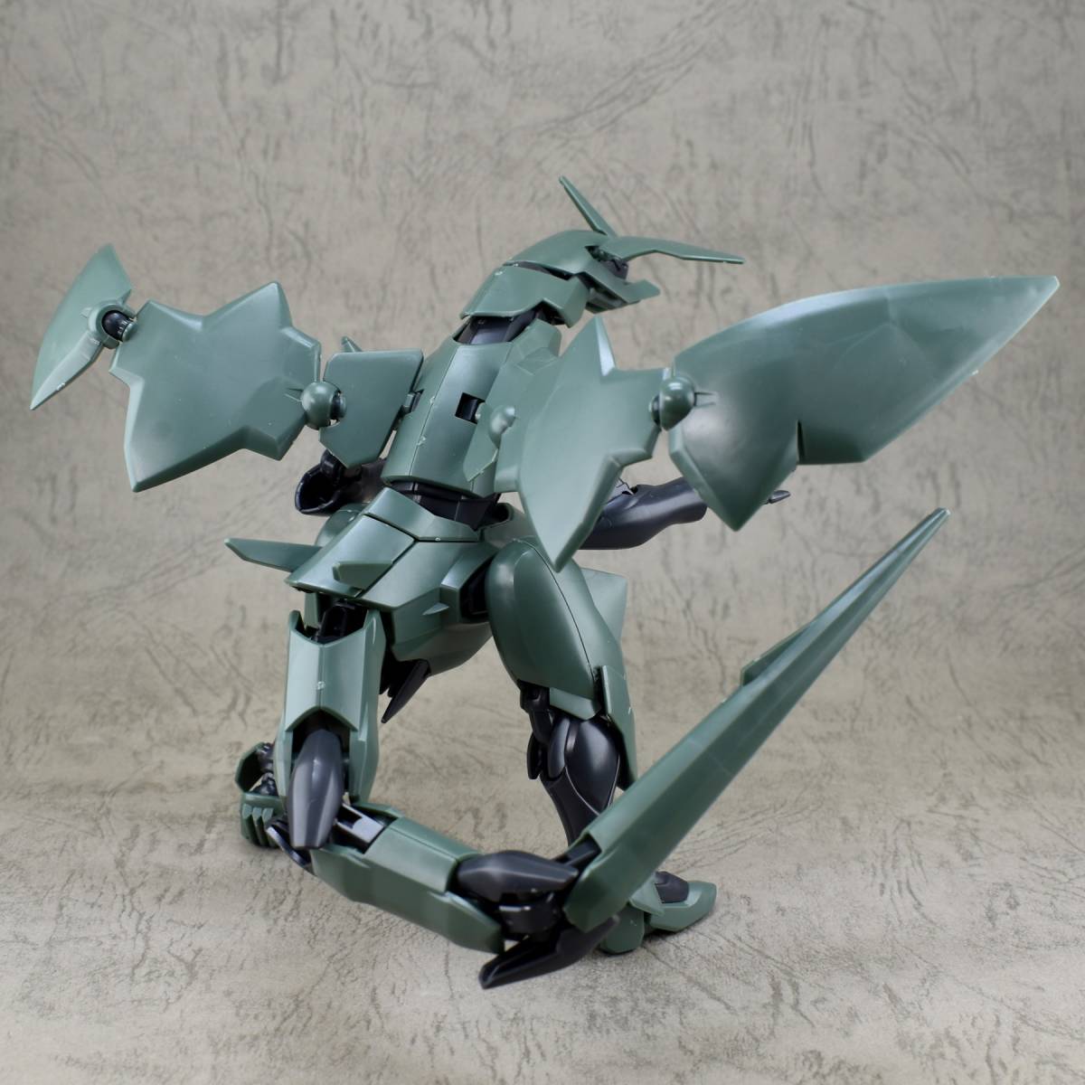 Yahoo!オークション - 【ガンプラジャンク】HG 1/144 ヴェイガン Yahoo!オークション - 【ガンプラジャンク】HG 1/144 ヴェイガン