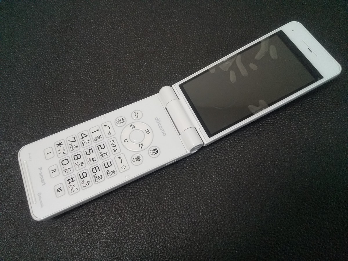 未使用近 送料無料】docomo P-01J P-smart ケータイ 白ロム 防水 防塵