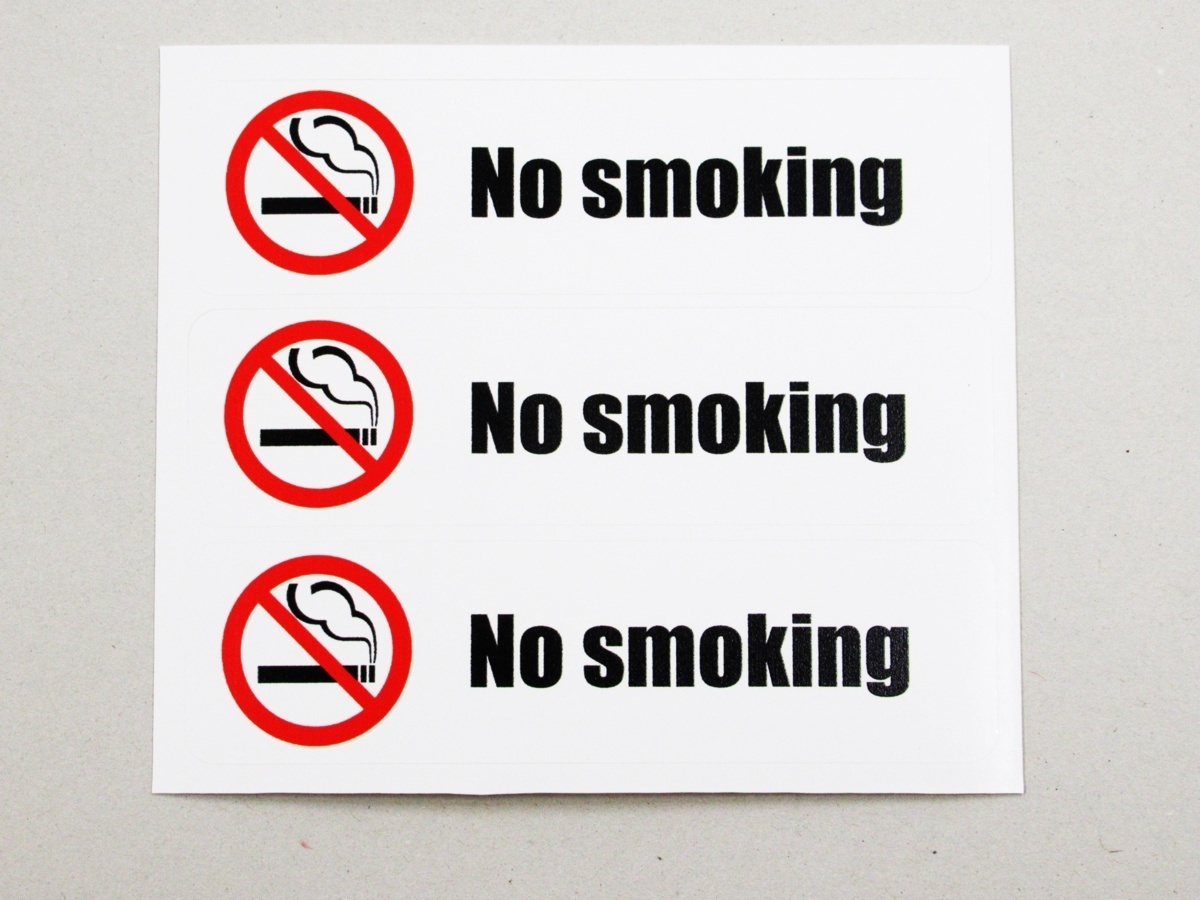 No smoking シール ステッカー 白色 横型 小サイズ 3枚セット 禁煙 英語 ステッカー シール 受動喫煙防止 禁煙シール 禁煙ステッカー_画像1