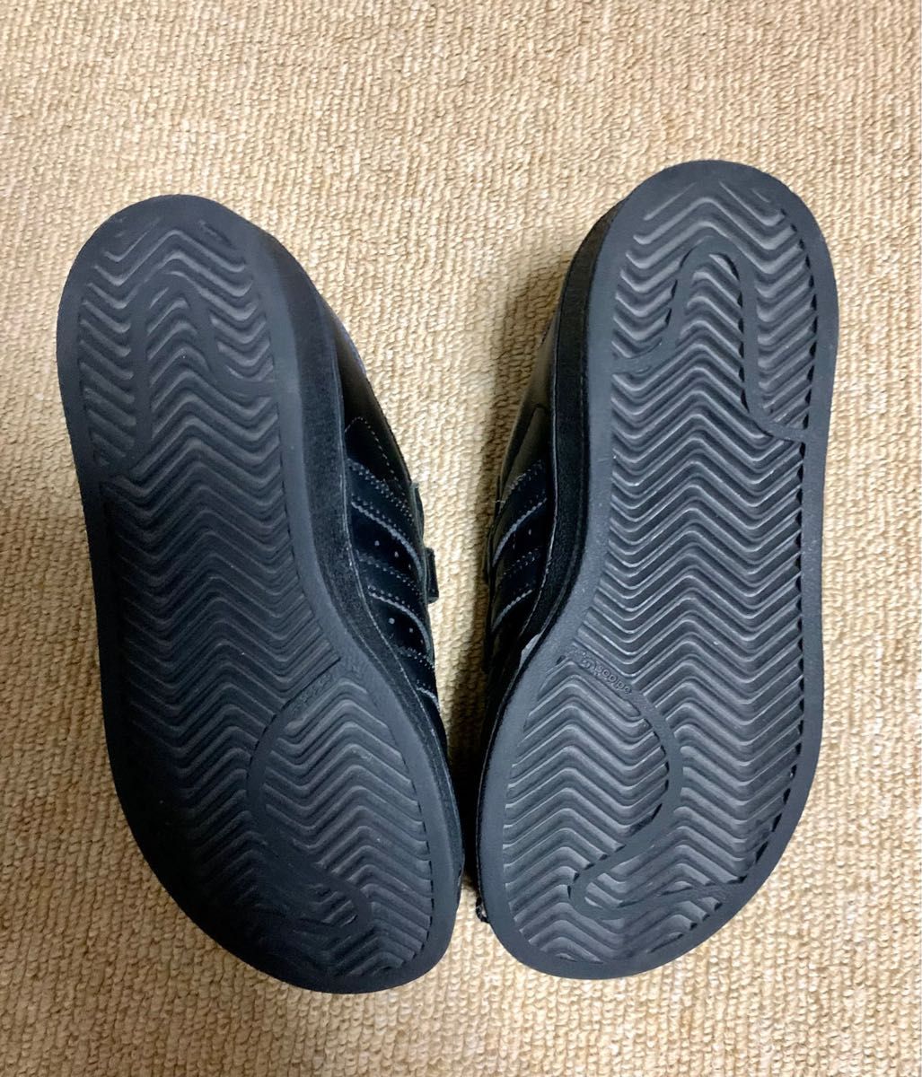 adidas アディダス　キッズ　18cm