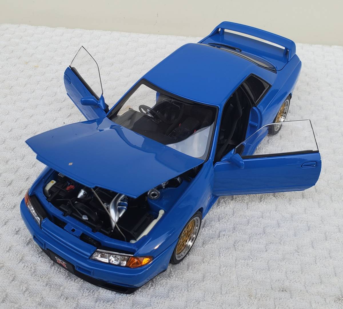 リヤ未開封 Aa 1/18 オートアート ニッサン R32 スカイライン GT-R V