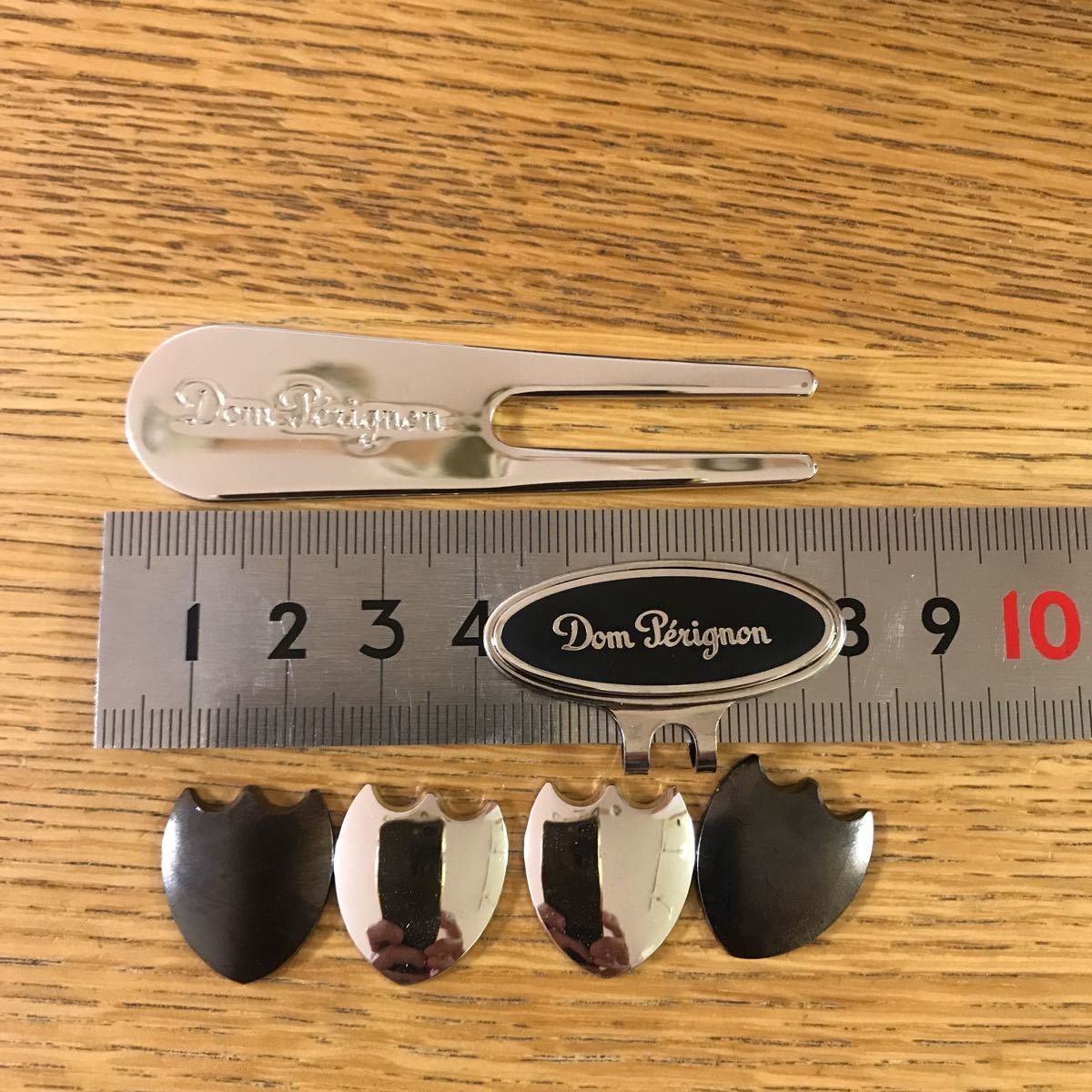 Don Perignonドンペリニヨン ゴルフマーカーセット 未使用品 Don Perignonドンペリニヨン ゴルフマーカーセット 未使用品