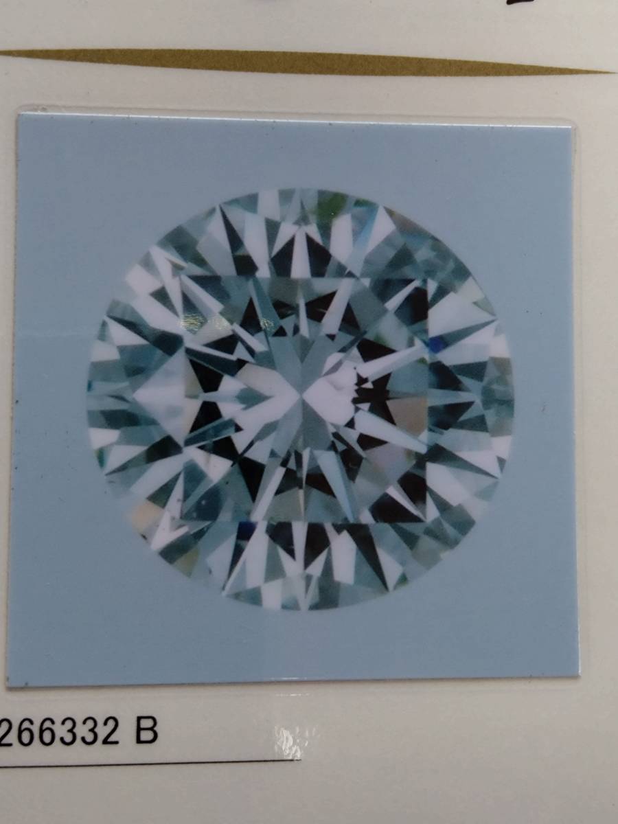 【希少】ＢＩＧなグリーンダイヤルース・ＬＩＧＨＴ　ＢＬＵＩＳＨ　ＧＲＥＥＮ・ラウンド０．５４３ｃｔ・ＳＩ１