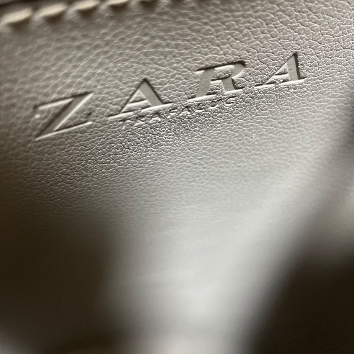 ZARA  バイカラーショルダーバッグ