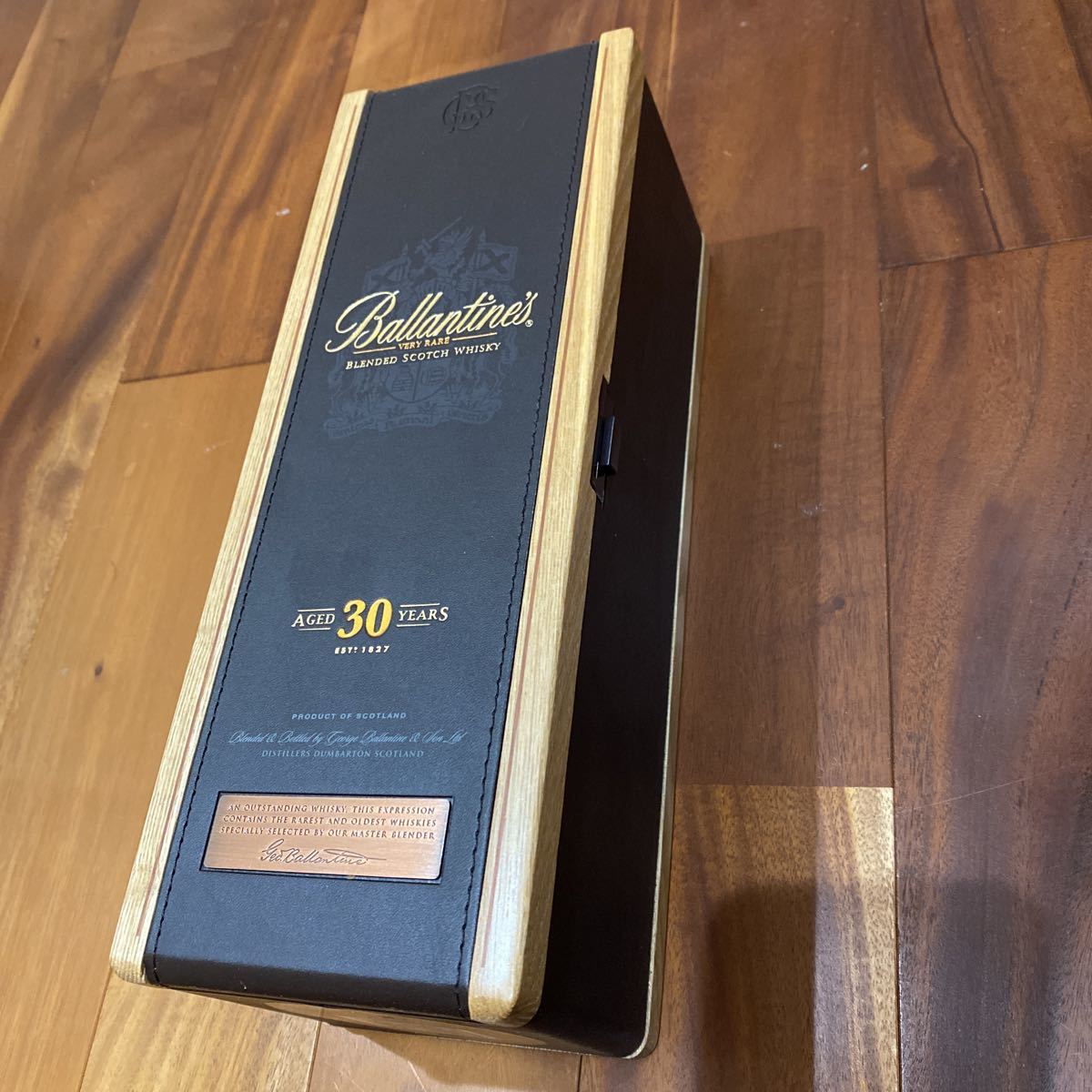 バランタイン30年 スコッチウイスキー ベリーレア 木箱 紙箱 700ml 40