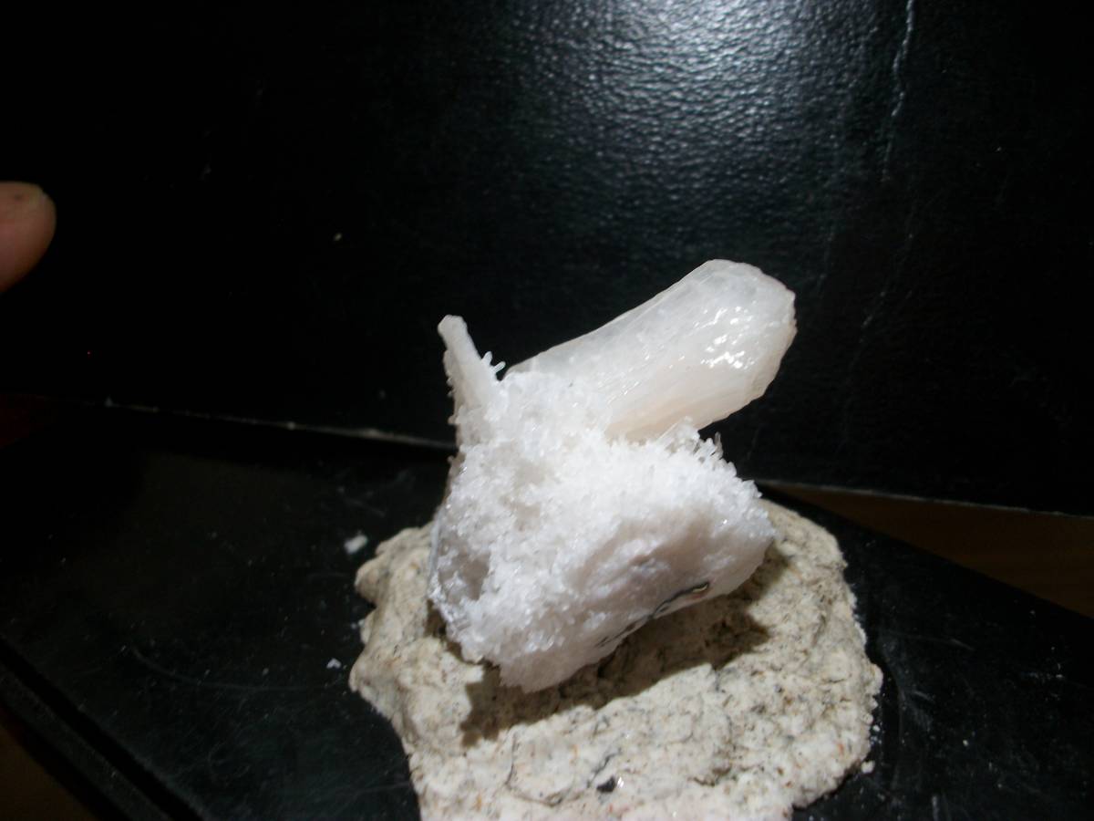 インド　沸石　束沸石　ゼオライト　透明感あります　カルサイト　方解石　見栄えの良い標本　定型外発送_画像3