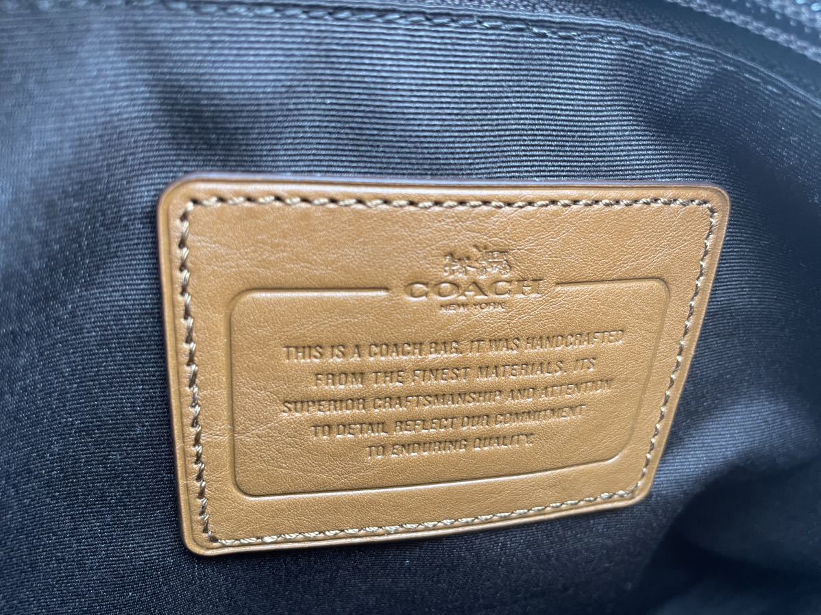 COACH コーチメンズ レザーショルダーバッグ _画像10