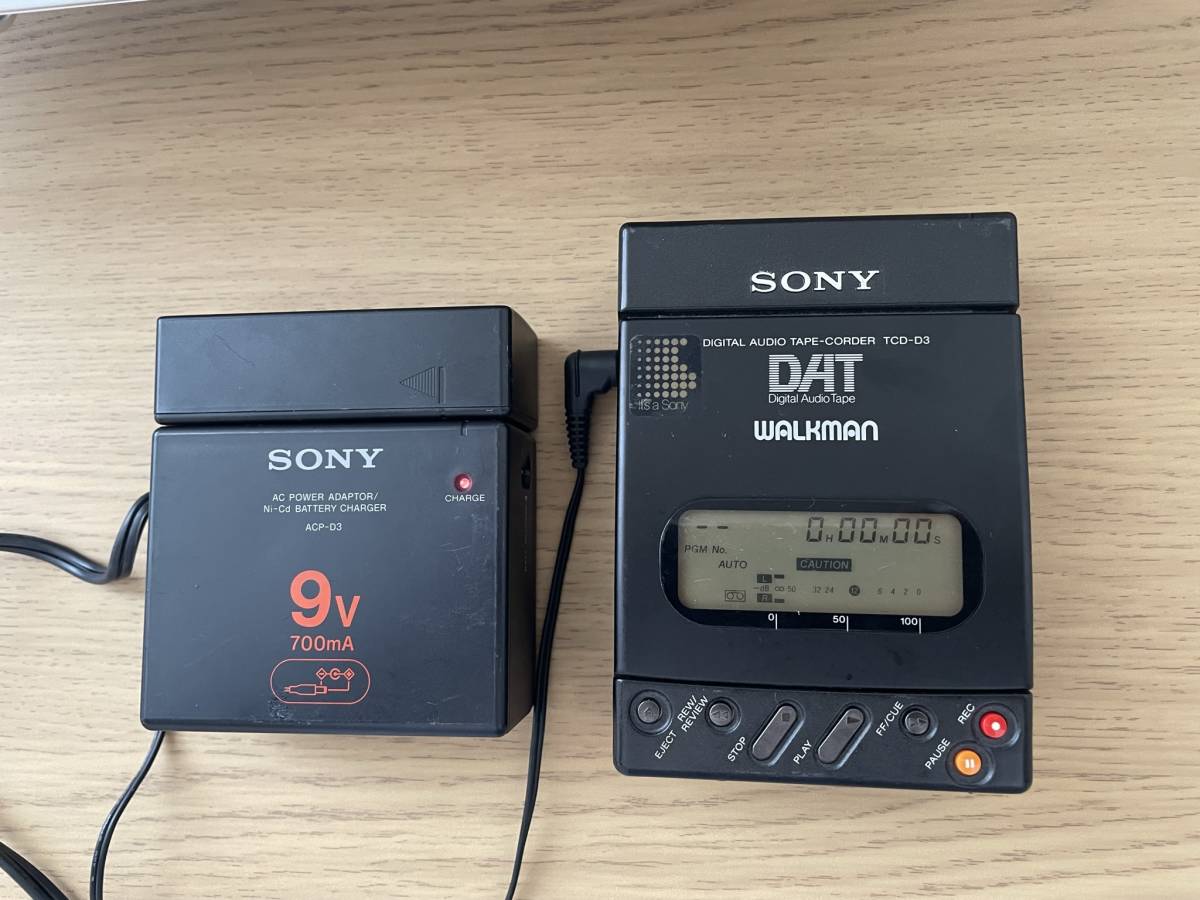 送料無料】SONY ソニー TCD-D3 DAT WALKMAN + RMR-D3 =ジャンク品