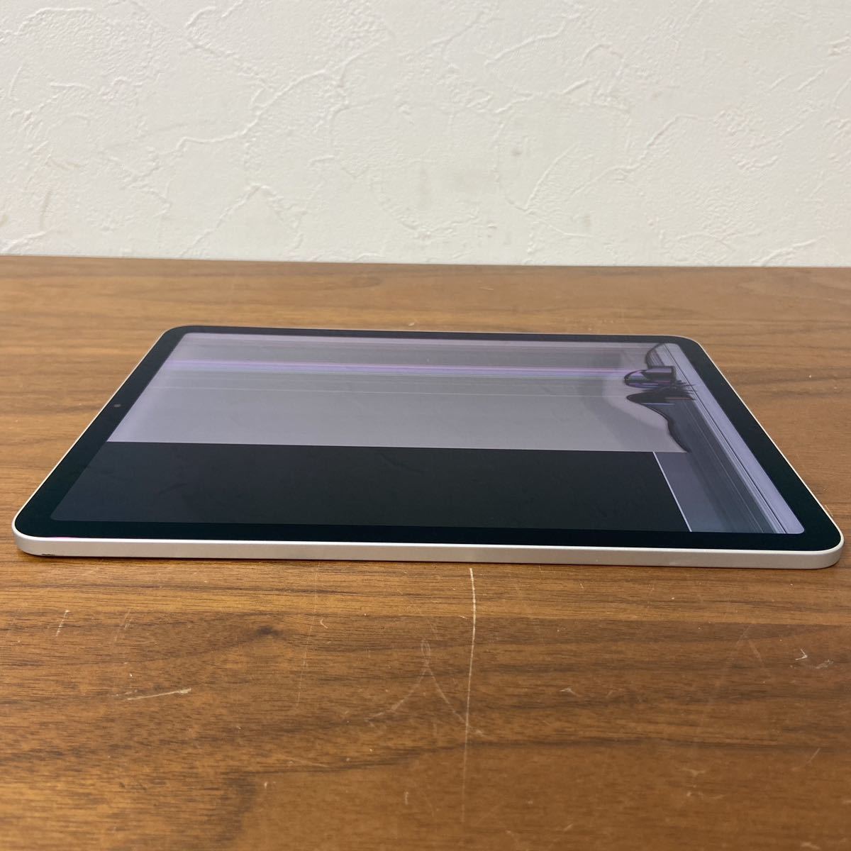 UTn249【ジャンク品】Apple iPad Air4 第4世代 A2316 Wi-Fi ギガ数不明 液晶割れの画像3