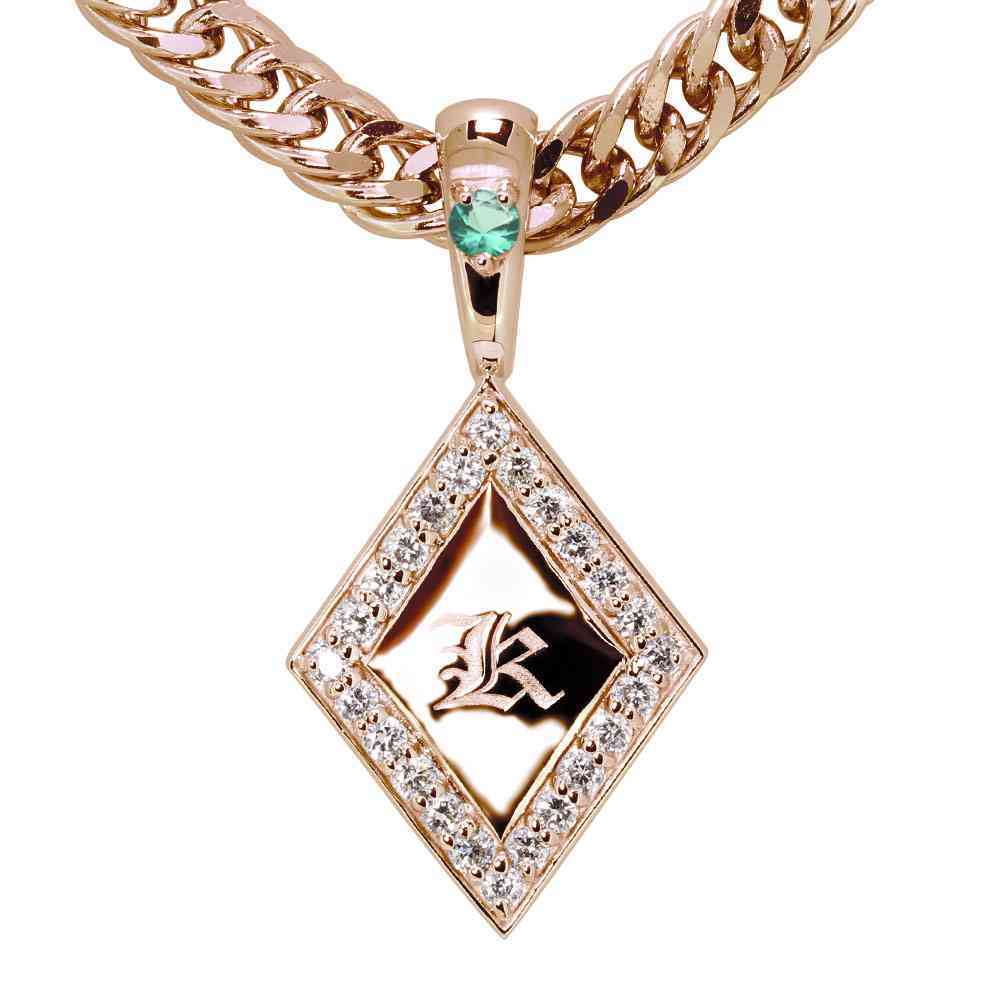 超美品の 18k ネックレス メンズ エメラルド イニシャルペンダント 18