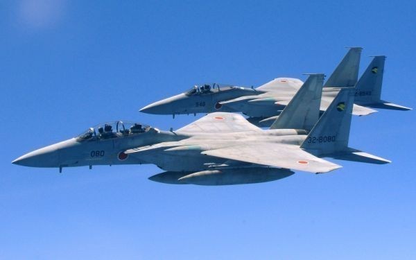 航空自衛隊 F 15dj 複座型 F 15j 単座型 イーグル 戦闘機 絵画風 壁紙ポスター 特大ワイド版 921 576mm はがせるシール式 006w1 ミリタリー 売買されたオークション情報 Yahooの商品情報をアーカイブ公開 オークファン Aucfan Com