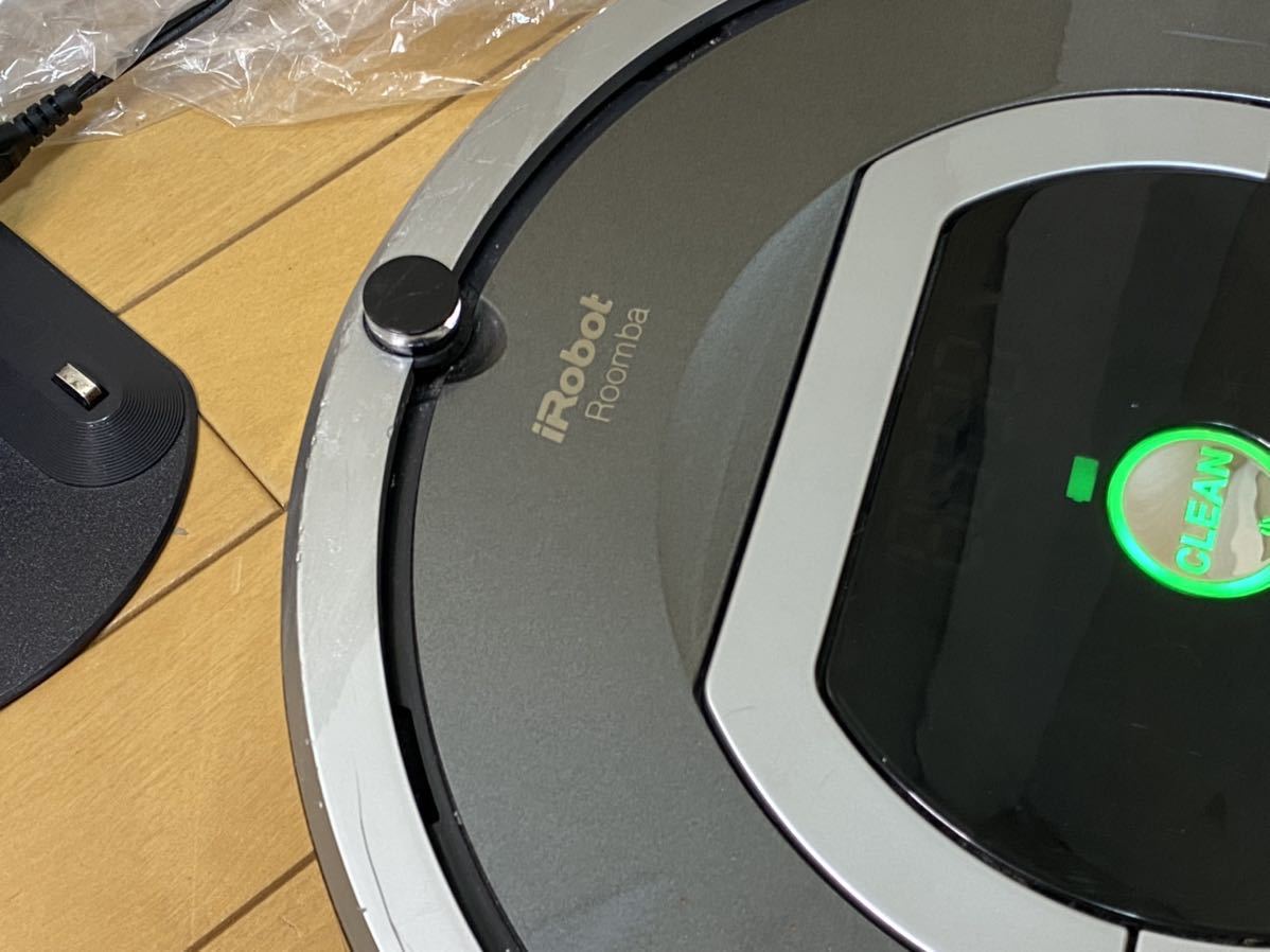 送料無料~(動作品)iRobot Roomba ロボット掃除機 アイ 送料無料~(動作品)iRobot Roomba ロボット掃除機 アイ