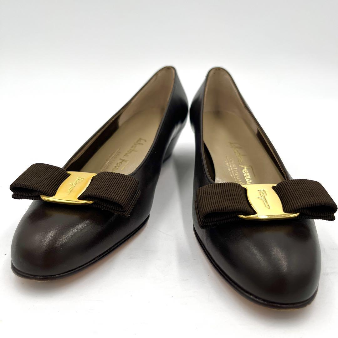 【美品】Ferragamo フェラガモ ヴァラ パンプス ブラウン 23.5cm