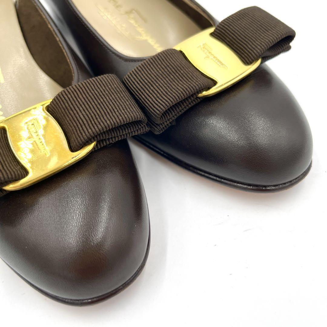 美品】Ferragamo フェラガモ ヴァラ パンプス ブラウン 23 5cm|PayPay