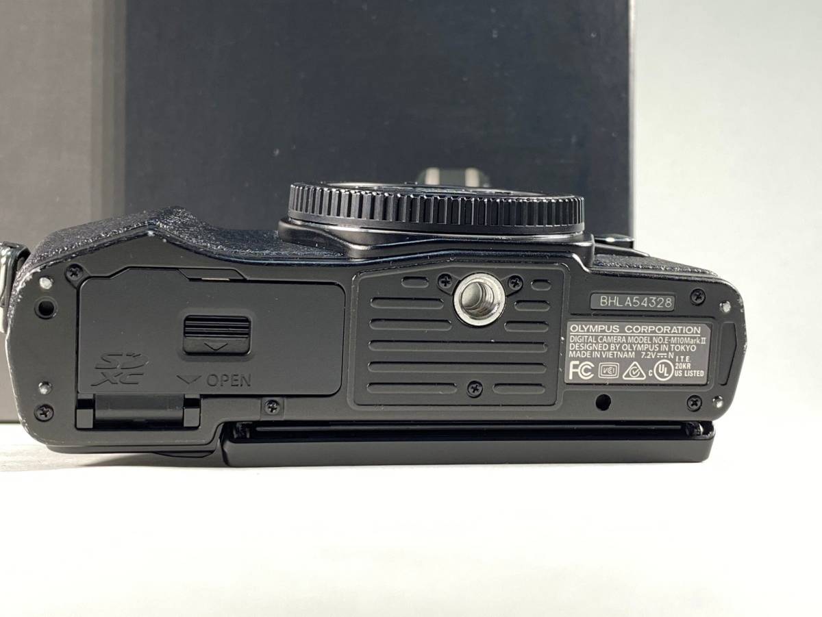 オリンパス OM-D E-M10 MarkII ボディ ブラック 取扱説明書 オリンパス OM-D E-M10 MarkII ボディ ブラック 取扱説明書