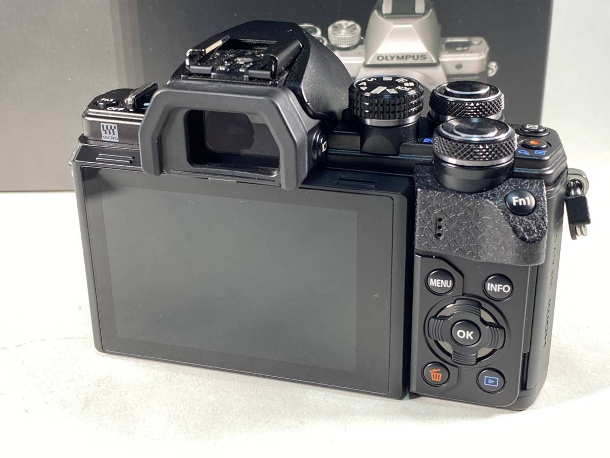 オリンパス OM-D E-M10 MarkII ボディ ブラック 取扱説明書 オリンパス OM-D E-M10 MarkII ボディ ブラック 取扱説明書