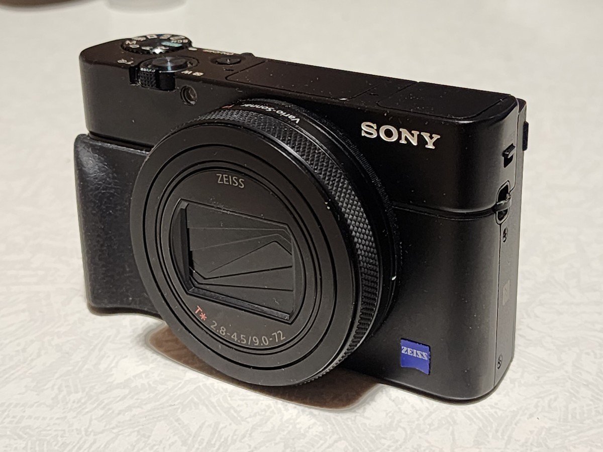 美品SONY Cyber−Shot RX DSC-RX100M6 - デジタルカメラ