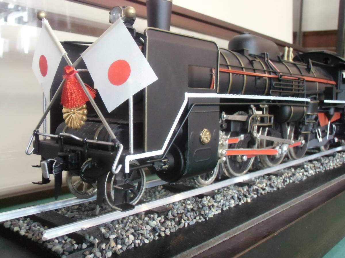 引き取り限定　昭和天皇のお召機関車 C571 限定生産品　金属製　ガラスケース付_画像10