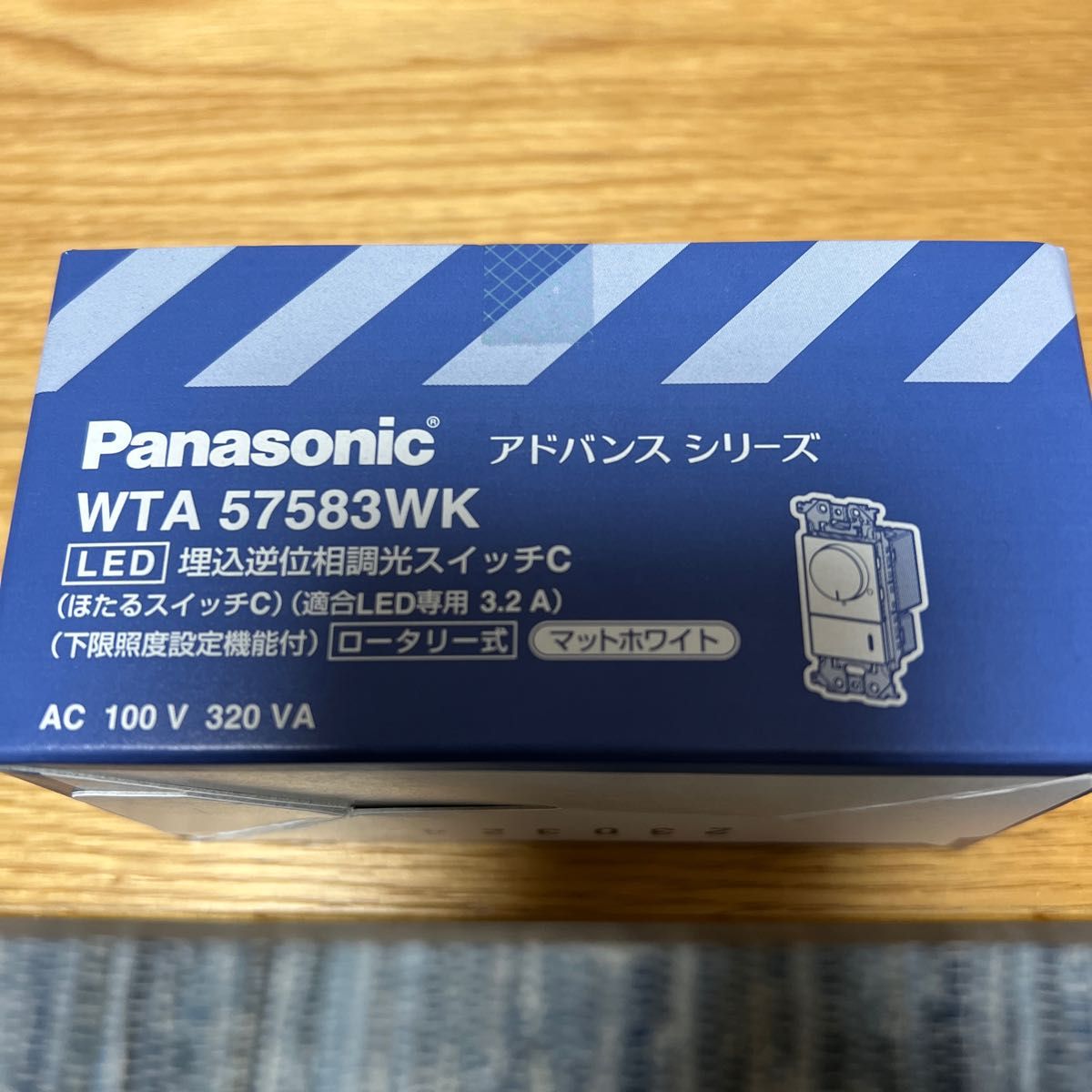 Panasonic アドバンスシリーズ WTA 57583WK 「LED 埋込逆位相調光