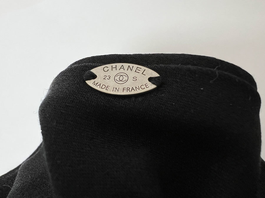 CHANEL Chanel заколка-резинка аксессуары для волос атлас костюм жемчуг черный 23S AA9137 B10966 94305 как новый 