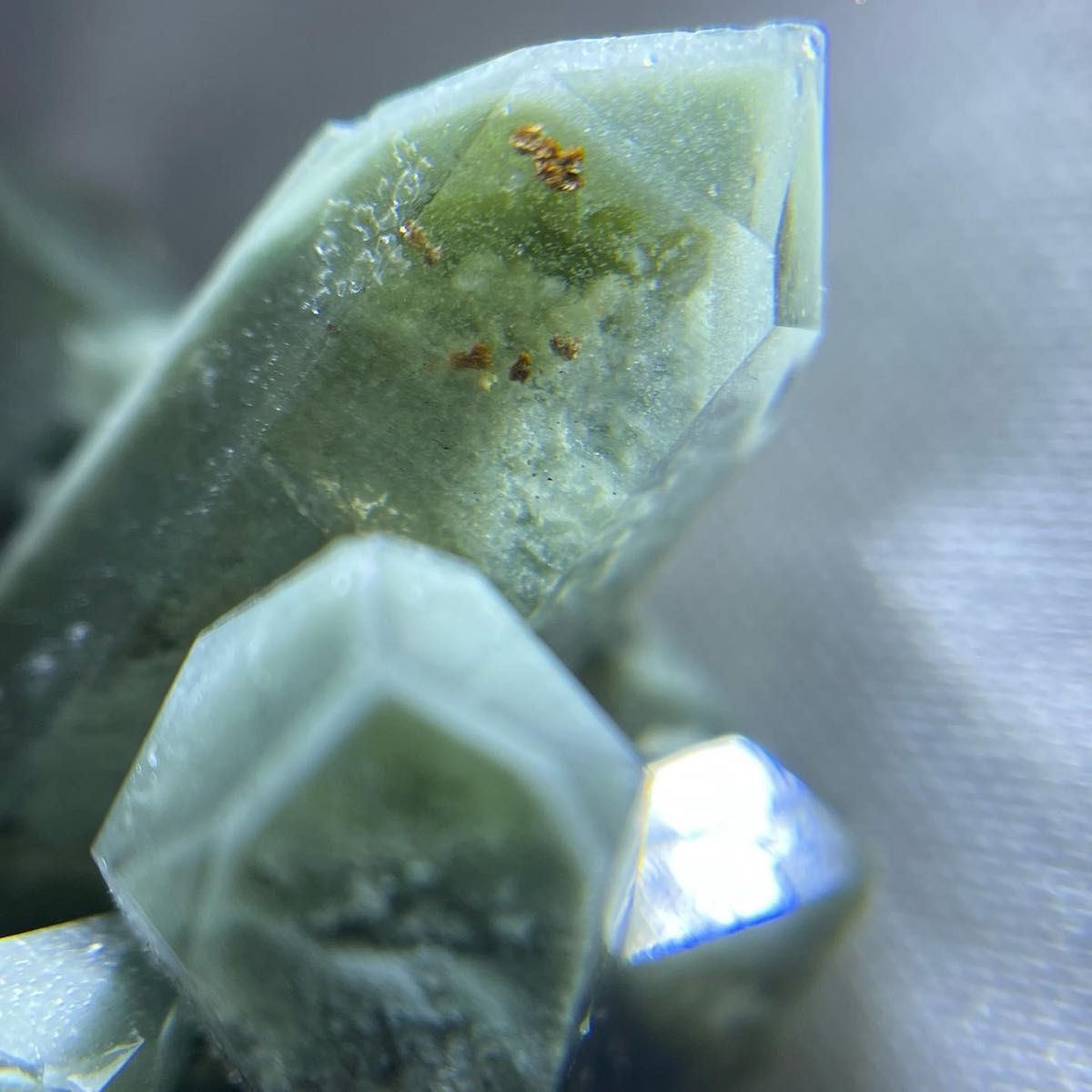 グリーンガーデンクォーツクラスター　原石　鉱物標本　ガーデンクォーツ　水晶　クラスター　パワーストーン　標本　ファントム