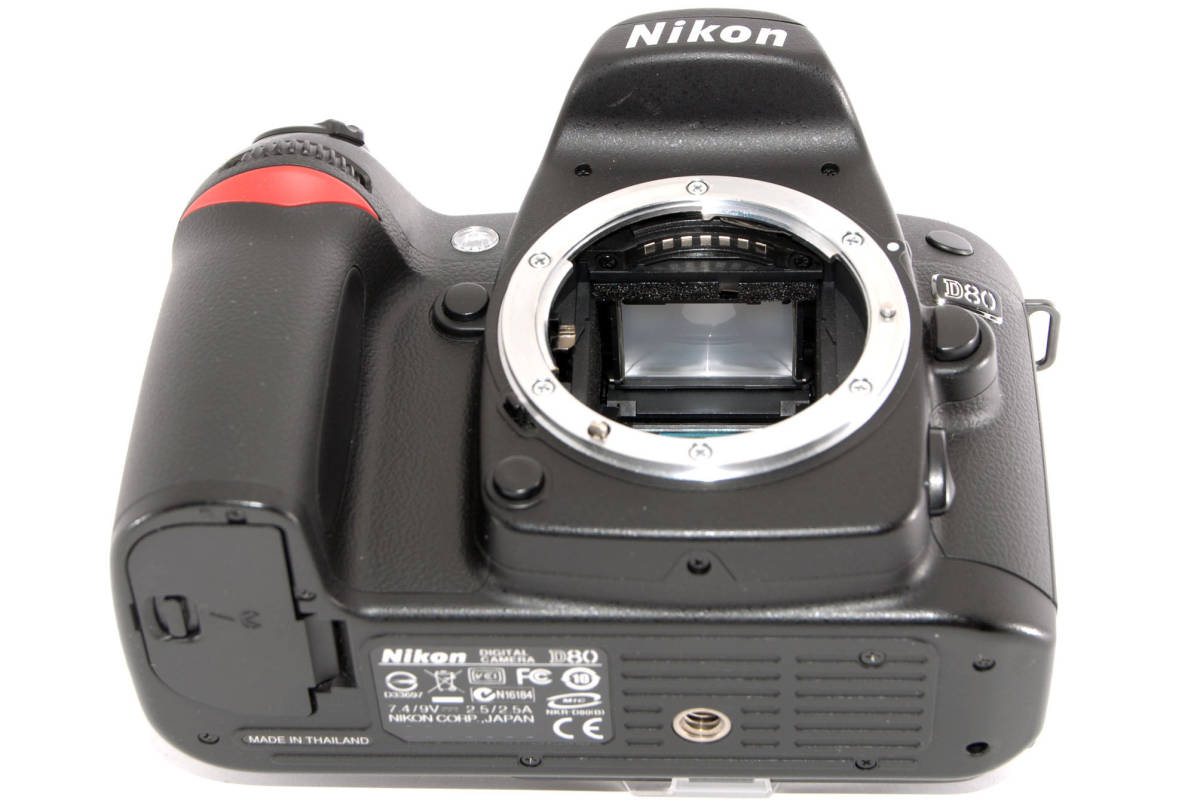 ◆初心者入門＆付属品多数◆ NIKON ニコン D80 純正＆超望遠Ｗズームレンズセット_外観は中古品にしては使用感は少なく綺麗★