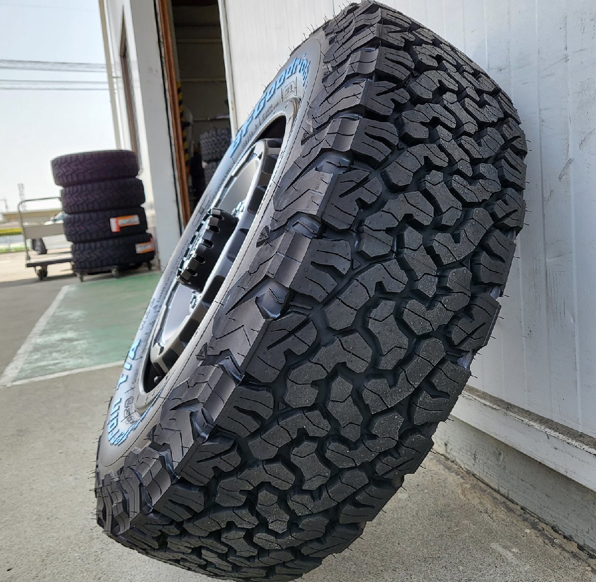 フォレスターSG/SH ヤリスクロス ヴァンガード タイヤホイール BF グッドリッチ AT KO2 215/70R16 225/70R16 ホワイトレター SwaGGer_画像10