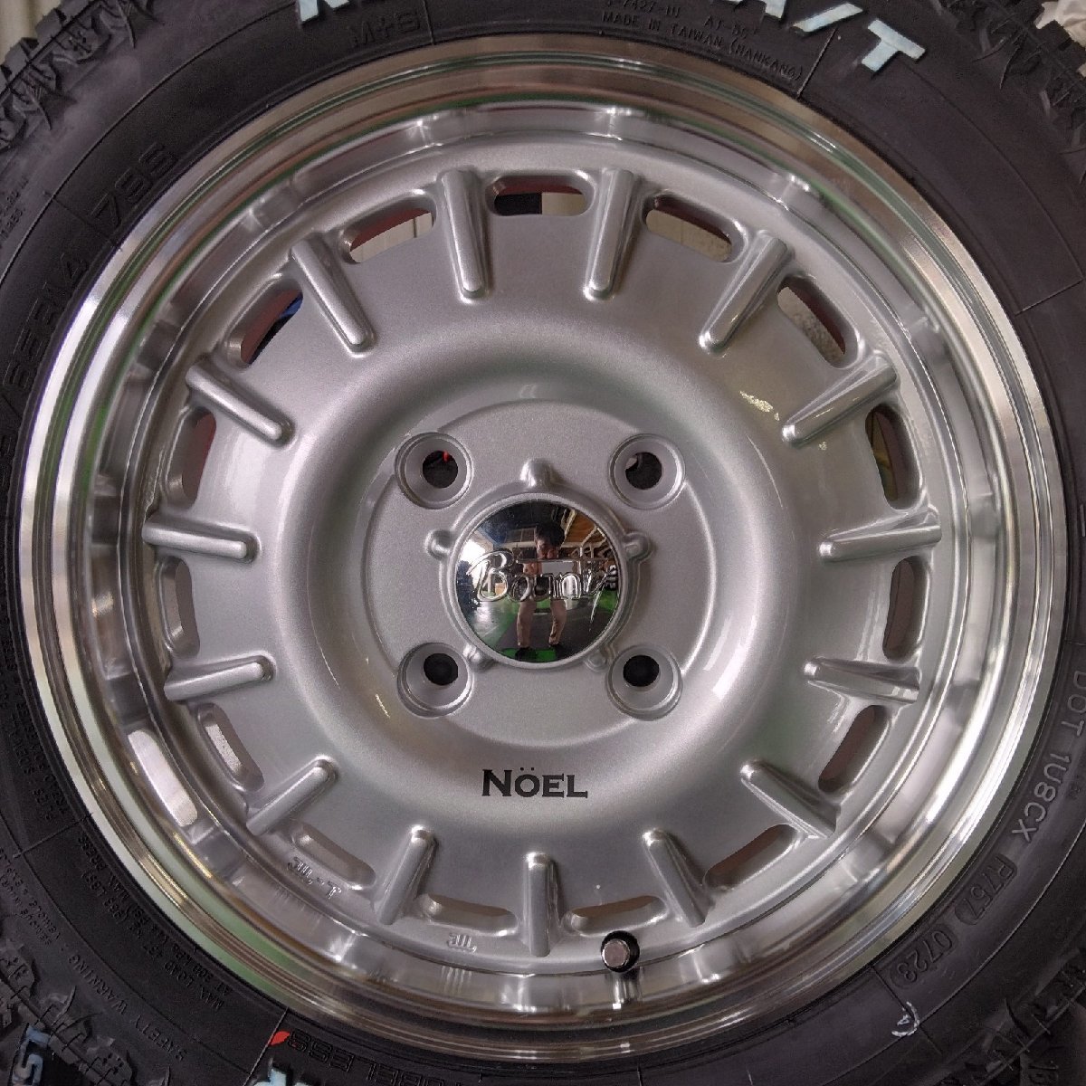 新発売 Noel NV200 バネット デリカ D3 MUDSTAR Radial AT 175/65R14 82H 14インチ タイヤホイールセット ホワイトレター_画像3