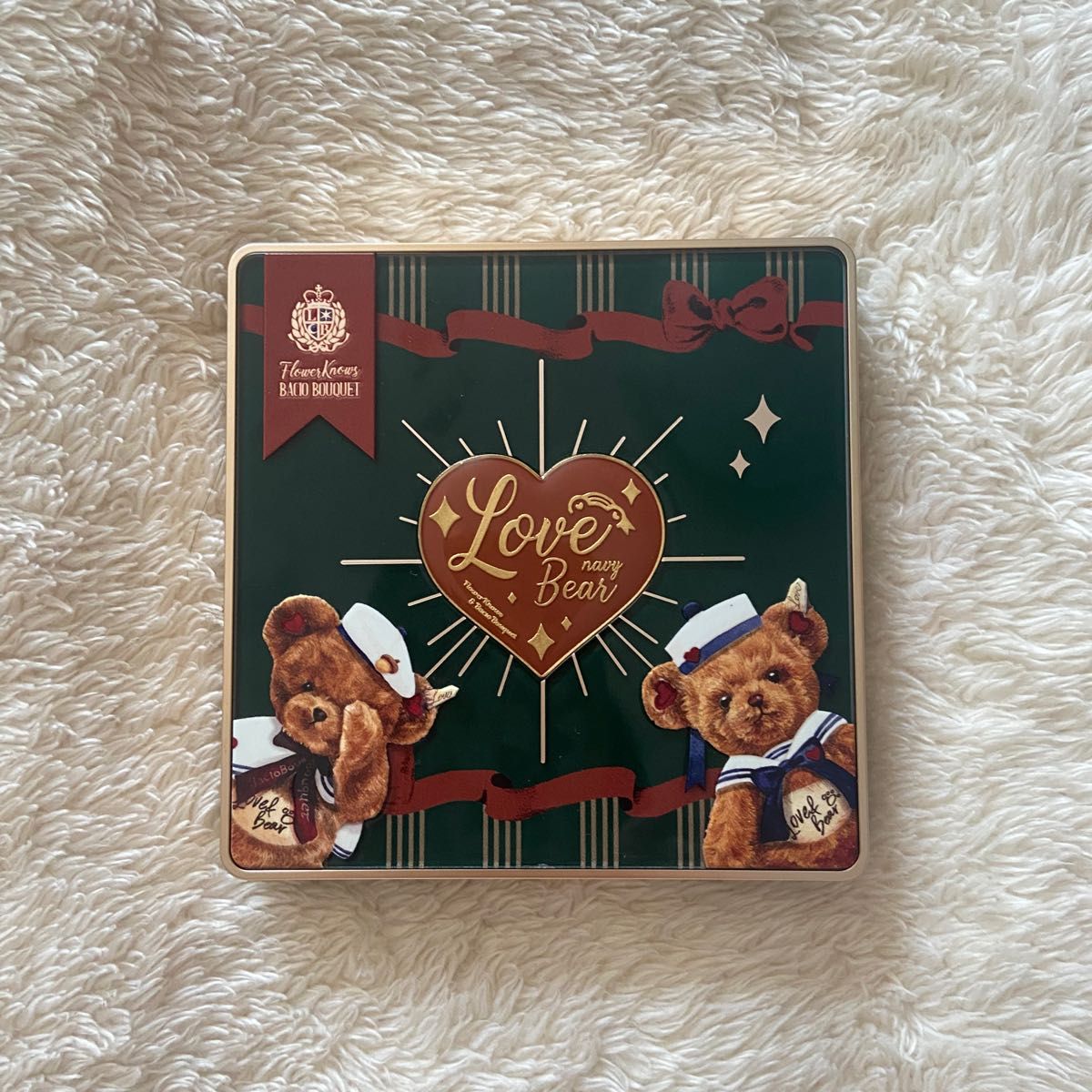 フラワーノーズ LoveBear 9色アイシャドウパレット