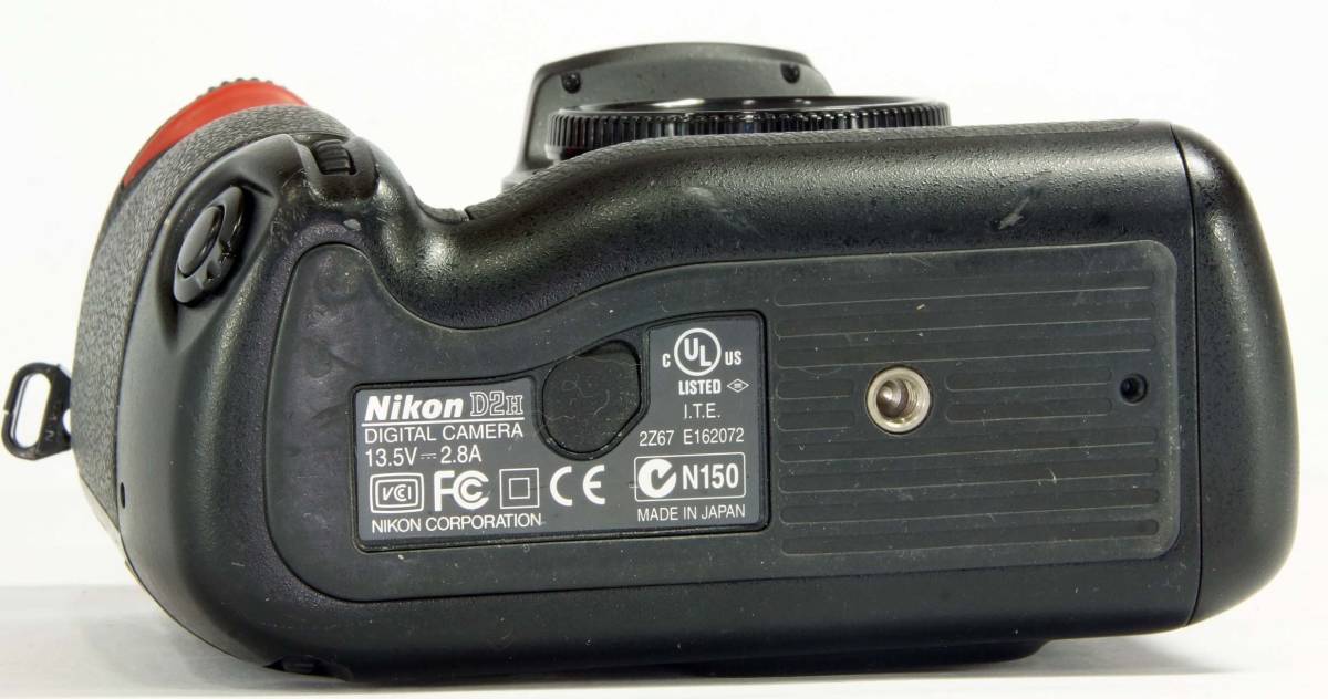I05ジャンク品 ニコン D2H ボディ 本体のみ ショット数19550枚 I05ジャンク品 ニコン D2H ボディ 本体のみ ショット数19550枚