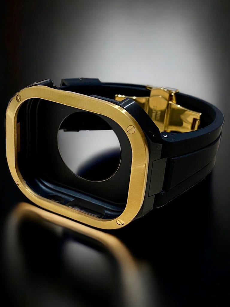 アップルウォッチ　ウルトラ　カバー　Apple Watch ultra 49mm ラバー　ベルト　バンド　ケース　49ミリ　/ブラックゴールド/