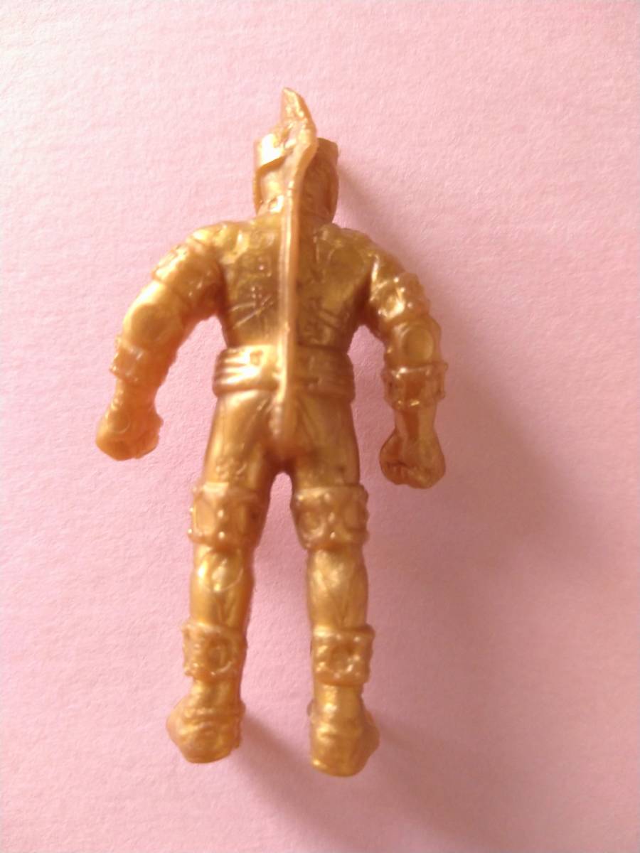 怪獣消しゴム　ウルトラマンA　エースロボット　金色　　　　　フィギュア　ゴールド　ultraman ace　monster　figure acerobot_画像2