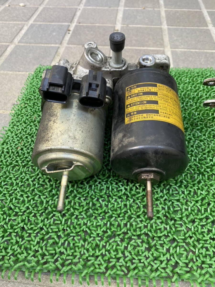 トヨタ ZVW30 プリウス 前期 ブレーキブースター ABSアクチュエーター