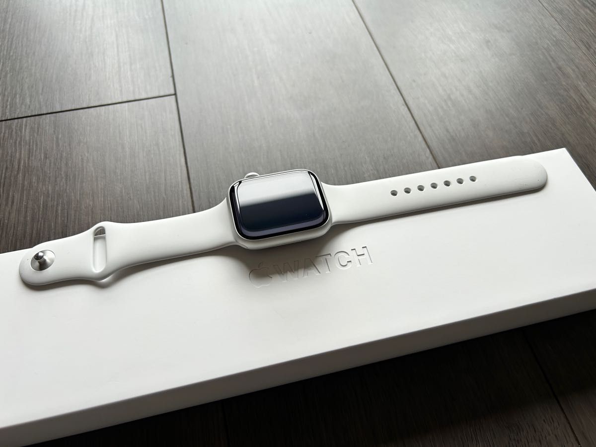極美品 Apple Watch Series 8 GPSモデル 45mmシルバーアルミニウム