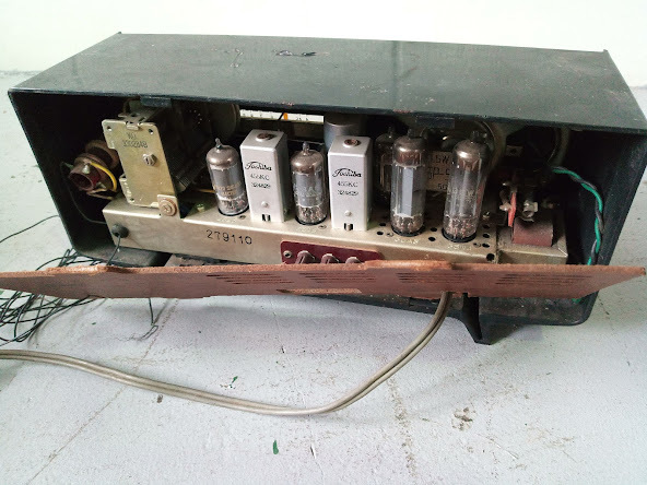 *{ rare } vacuum tube radio / Toshiba 5YC-606 considerably .Q electrical appliances MW SW retro radio Showa Retro interior small articles that time thing Vintage desk 