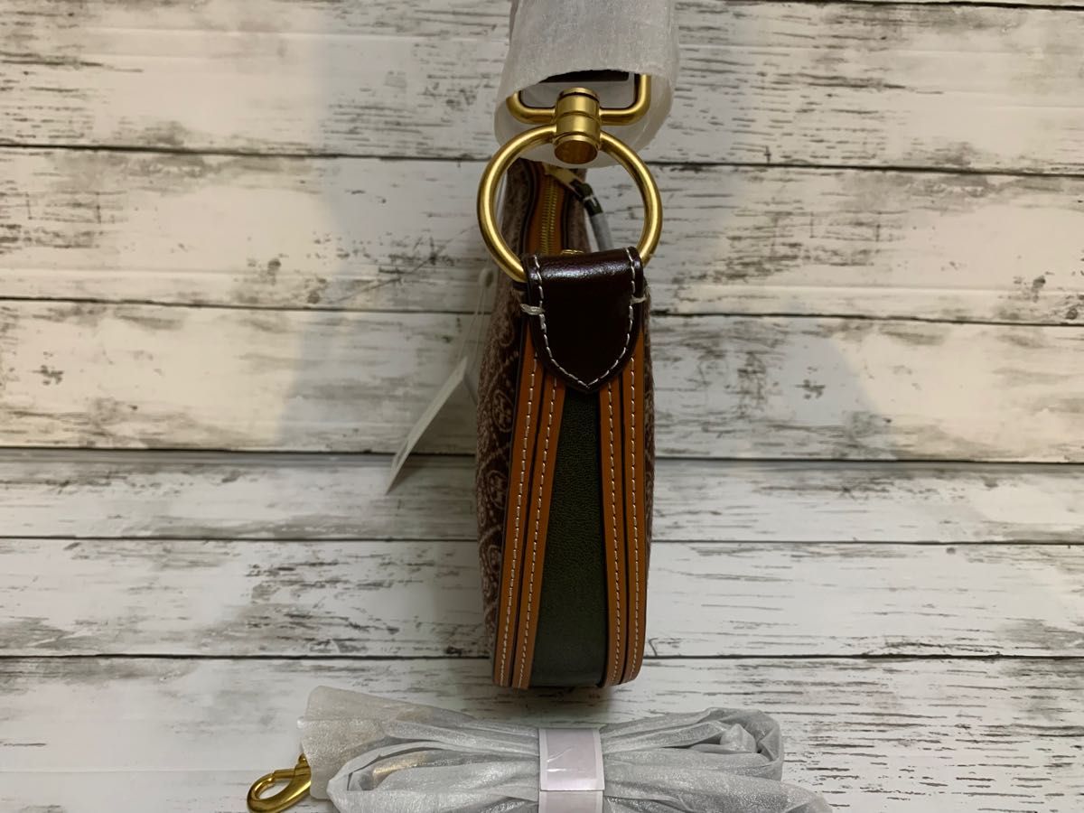 新品】トリーバーチ T モノグラム Calf Hair ミニ クレセント 新品】トリーバーチ T モノグラム Calf Hair ミニ クレセント