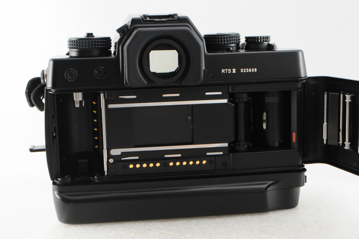 ☆新品級!☆Contax コンタックス RTS III ボディ 一眼レフ ☆新品級!☆Contax コンタックス RTS III ボディ 一眼レフ