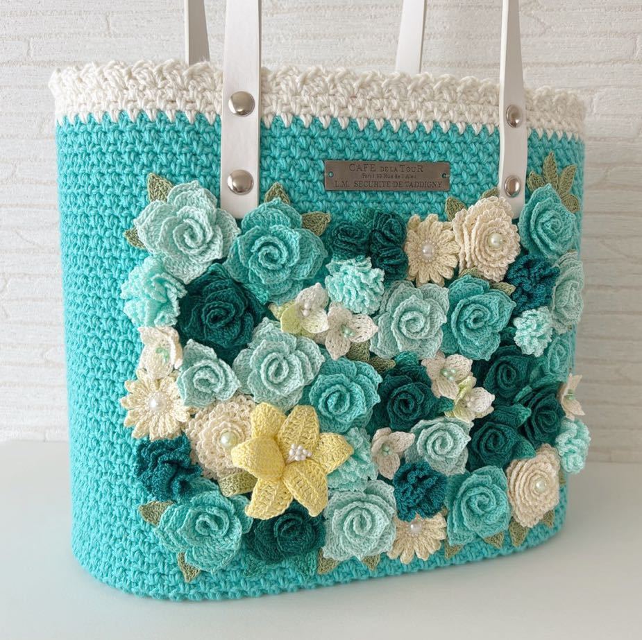 ☆ハンドメイド☆手編み☆バッグ☆春夏☆コットン☆レース編み☆バラ☆モチーフ☆かぎ針編み☆レース糸☆A4収納可☆(女性用)|売買されたオークション情報、ヤフオク! の商品情報をアーカイブ公開 ハンドメイド手編みバッグ A4収納